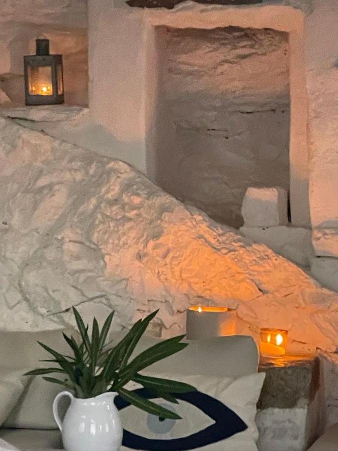 Windhouses Serifos 외부 사진
