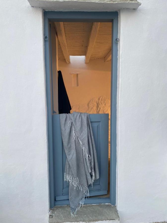 Windhouses Serifos 외부 사진