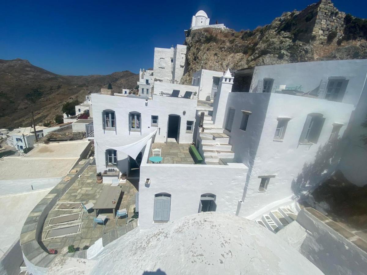 Windhouses Serifos 외부 사진