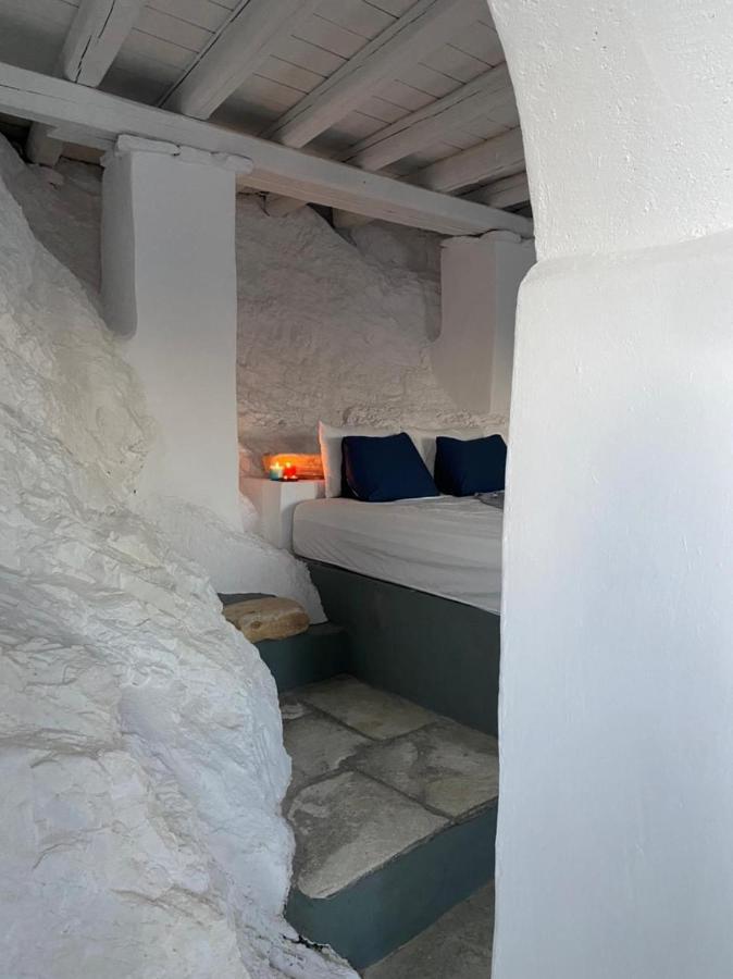 Windhouses Serifos 외부 사진