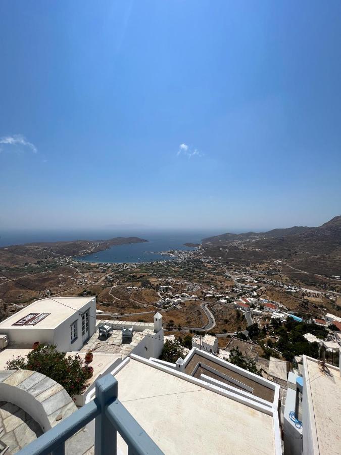 Windhouses Serifos 외부 사진