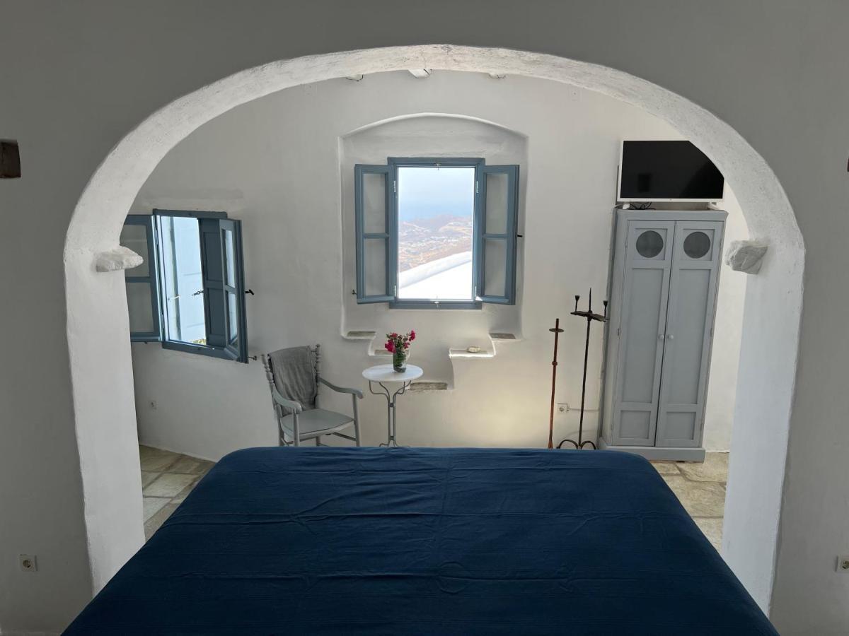 Windhouses Serifos 외부 사진