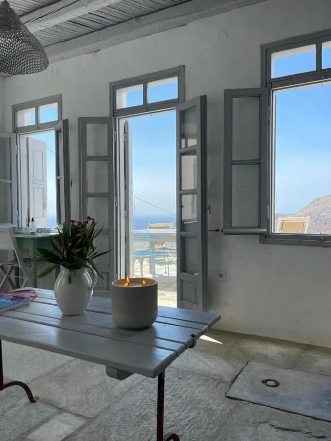 Windhouses Serifos 외부 사진