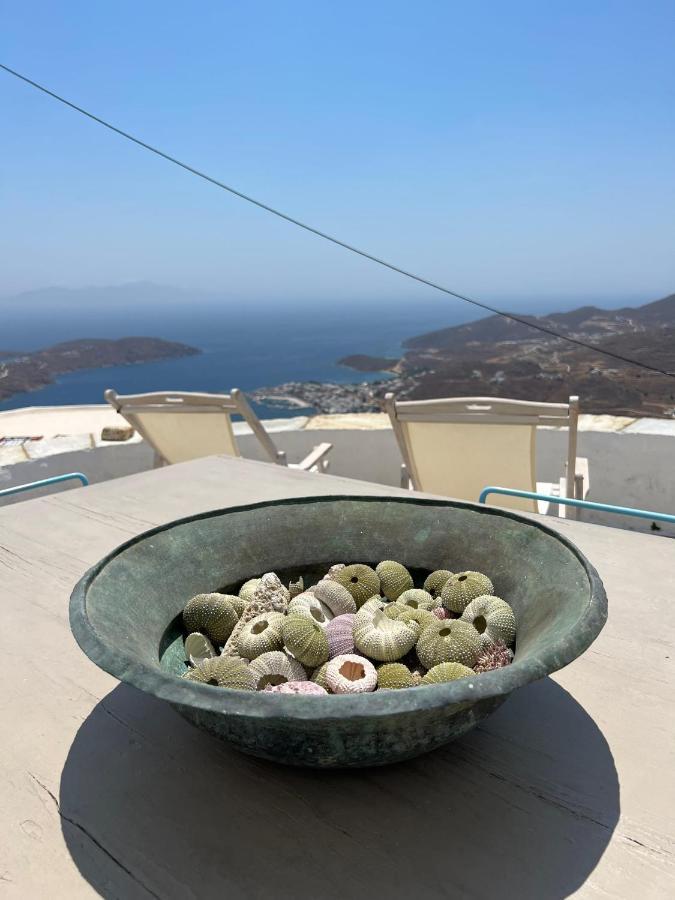 Windhouses Serifos 외부 사진