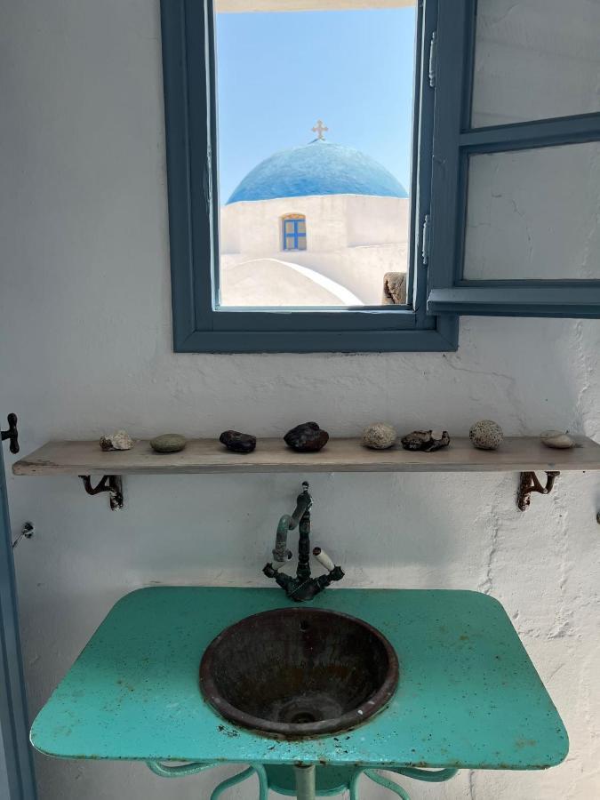 Windhouses Serifos 외부 사진
